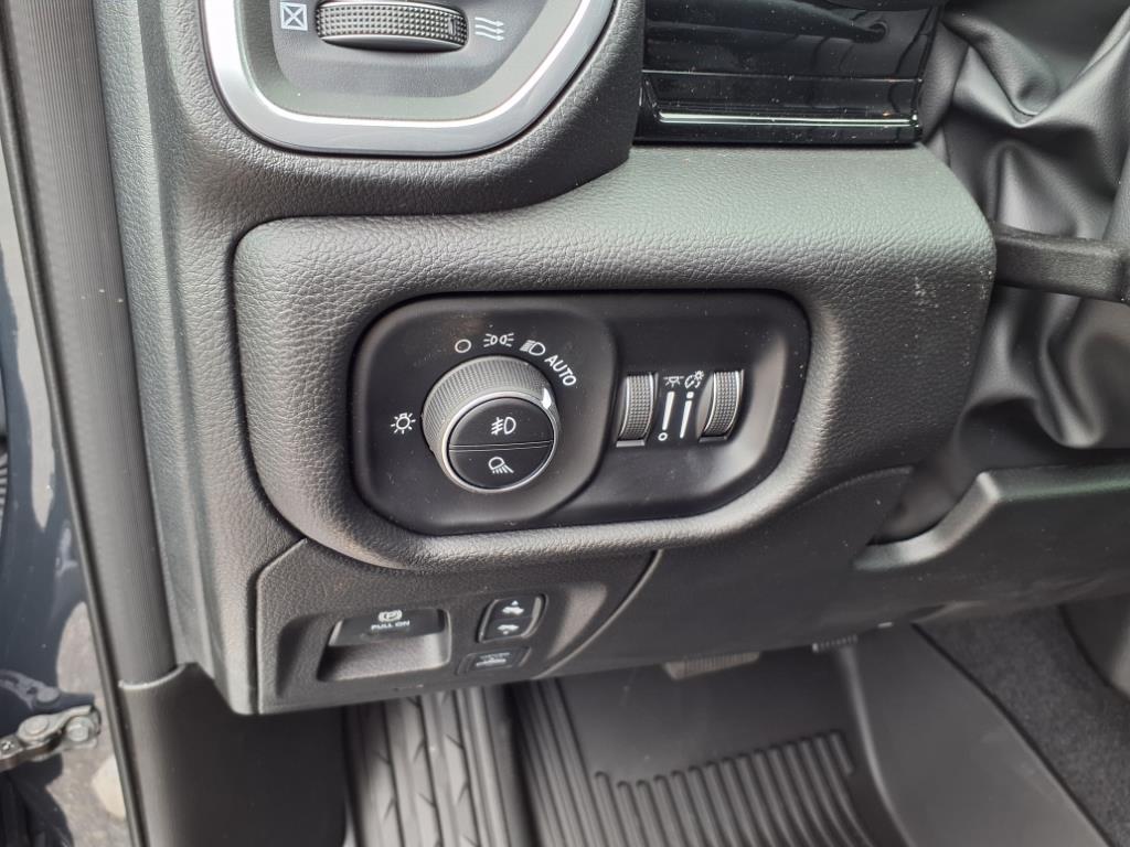 2025 Ram 1500 Laramie Crew Cab 4x4 5'7" Box