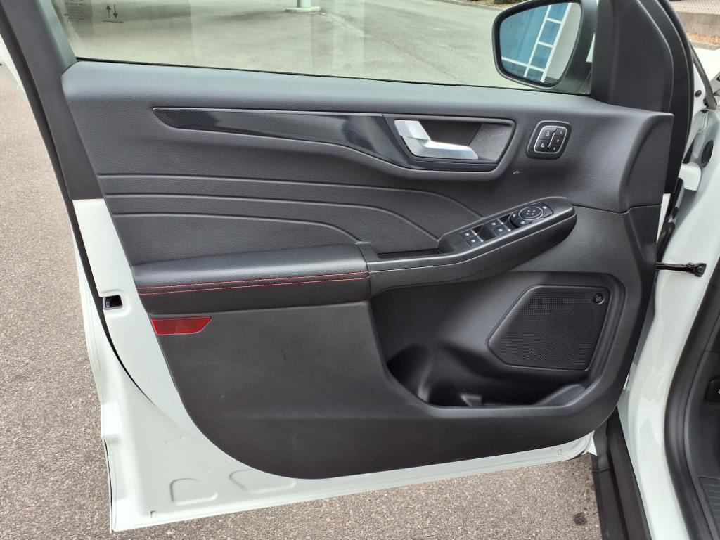 2024 Ford Escape ST-Line Elite