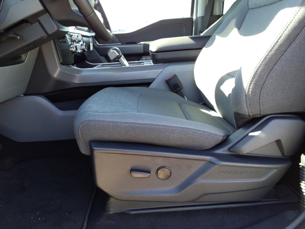 2024 Ford F-150 Lightning XLT