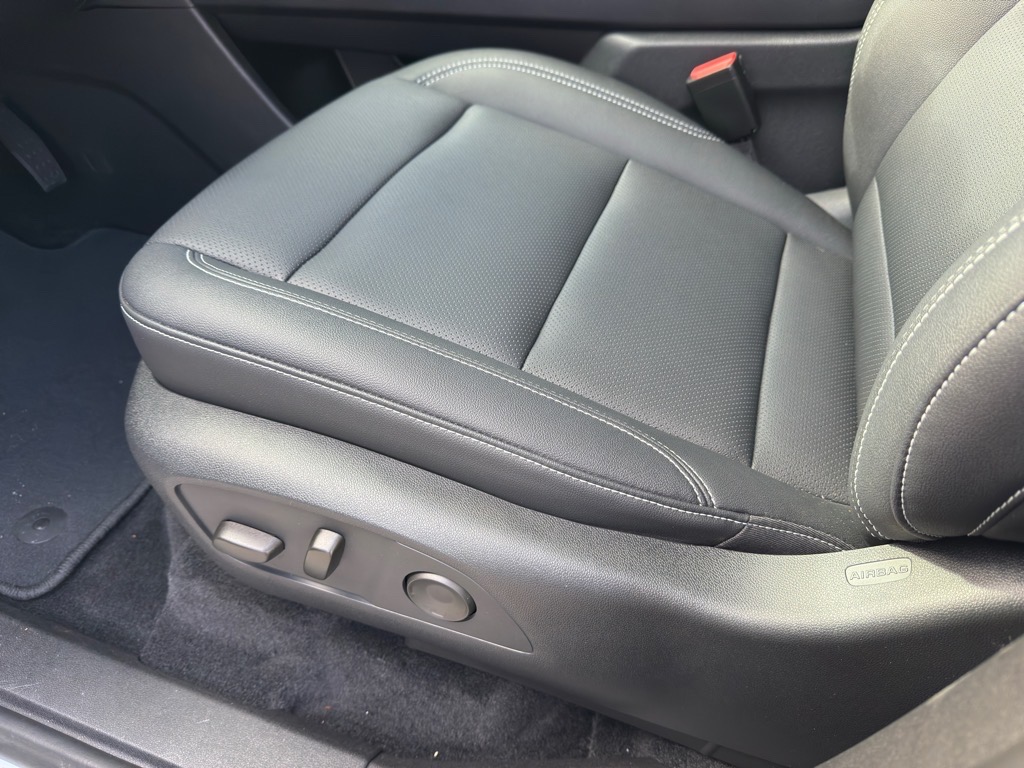2024 Chevrolet Traverse AWD LT
