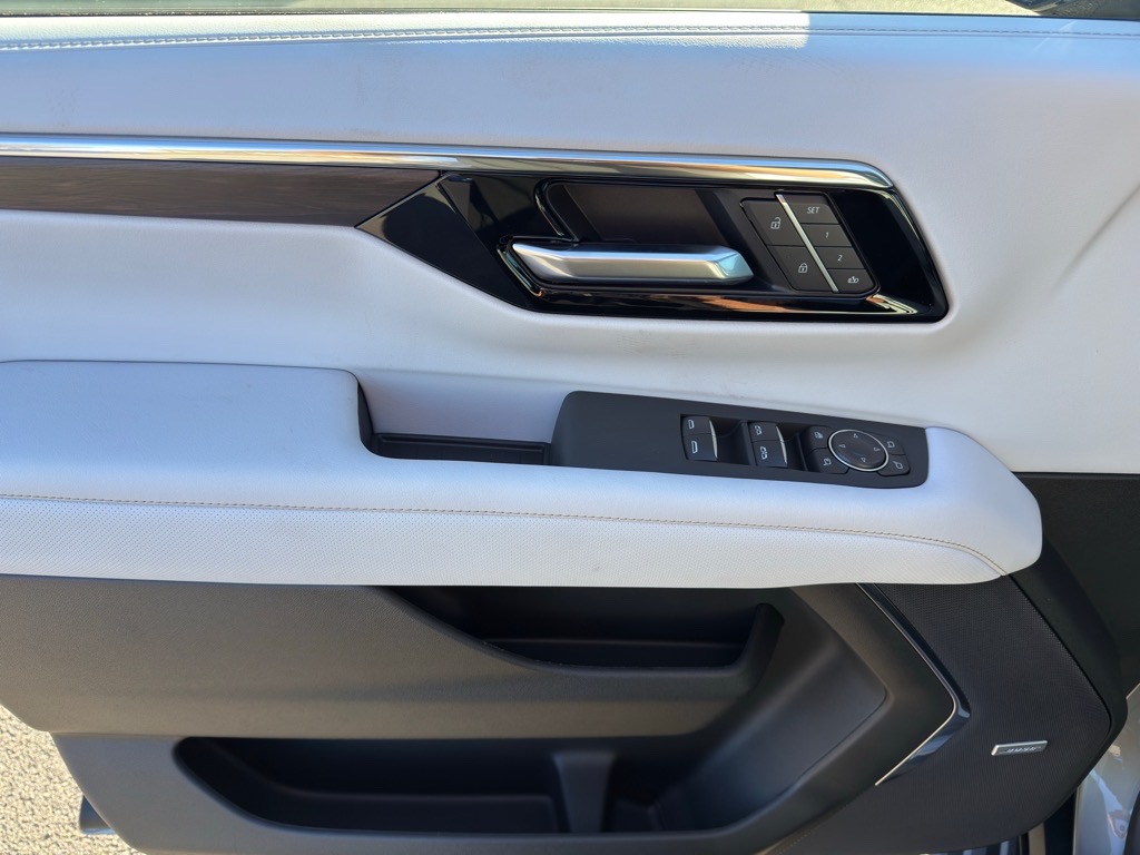 2026 Chevrolet Tahoe 4WD Premier