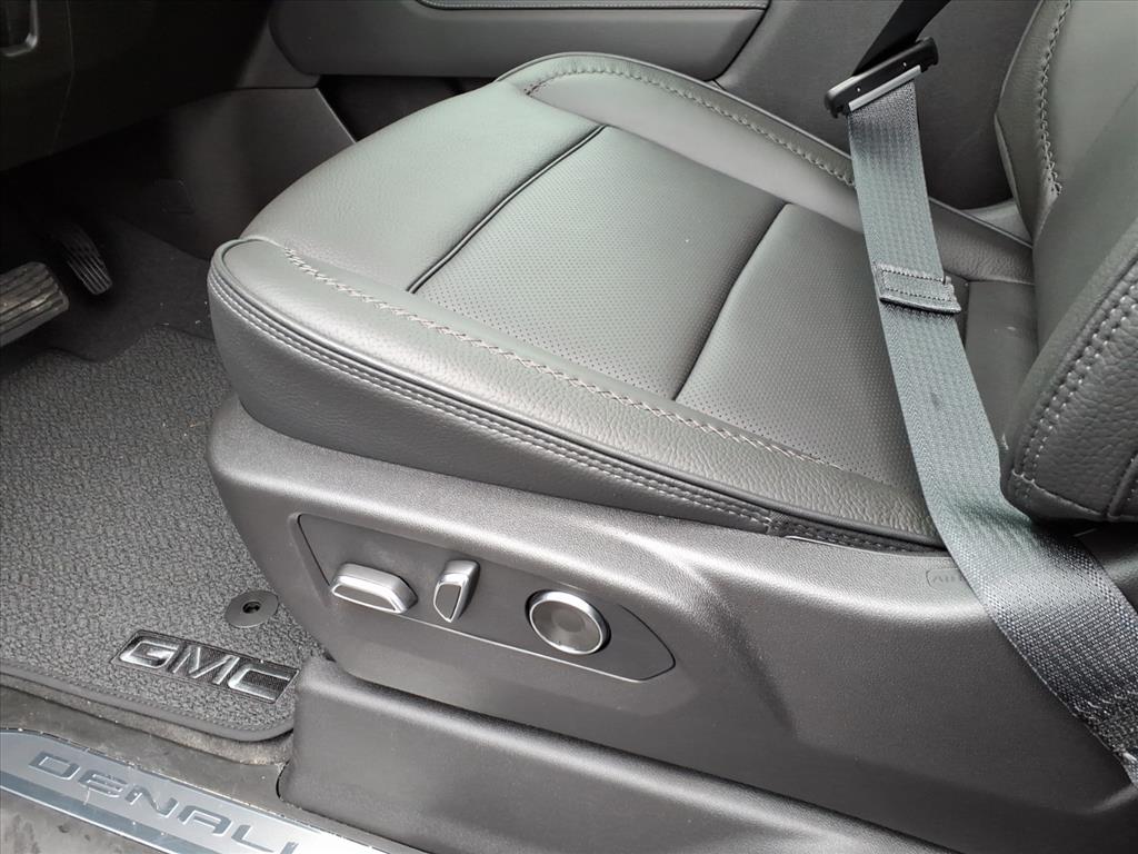 2026 GMC Sierra 2500HD Denali