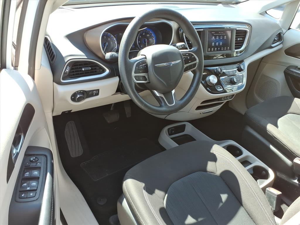 2021 Chrysler Voyager L