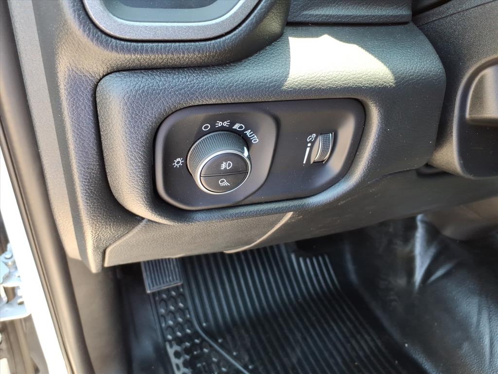 2026 Ram 2500 Tradesman Crew Cab 4x4 8' Box
