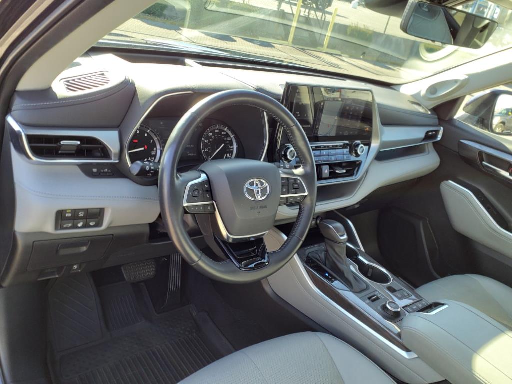 2021 Toyota Highlander Platinum