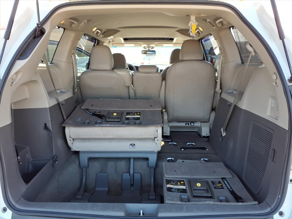 2017 Toyota Sienna XLE 7 Passenger