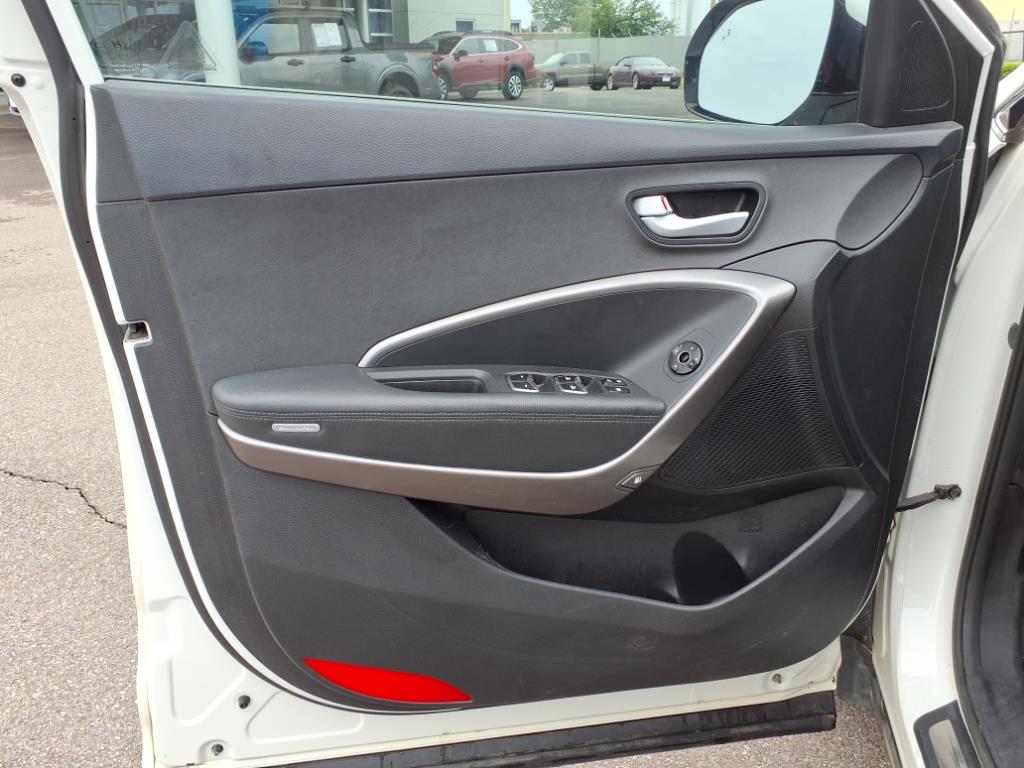 2017 Hyundai SANTA FE SE