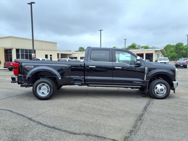 2025 Ford F-350 Super Duty Lariat DRW