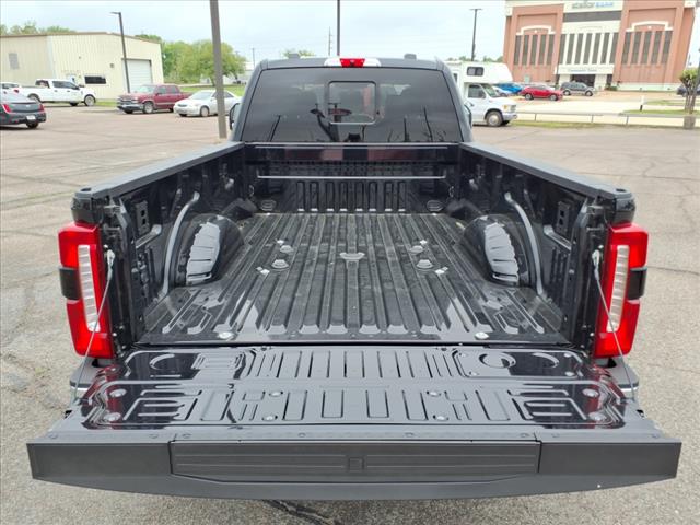 2025 Ford F-350 Super Duty Lariat DRW