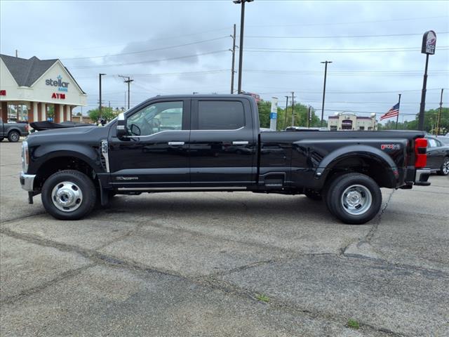 2025 Ford F-350 Super Duty Lariat DRW