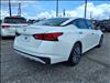 2025 Nissan Altima 2.5 SV - thumbnail 2
