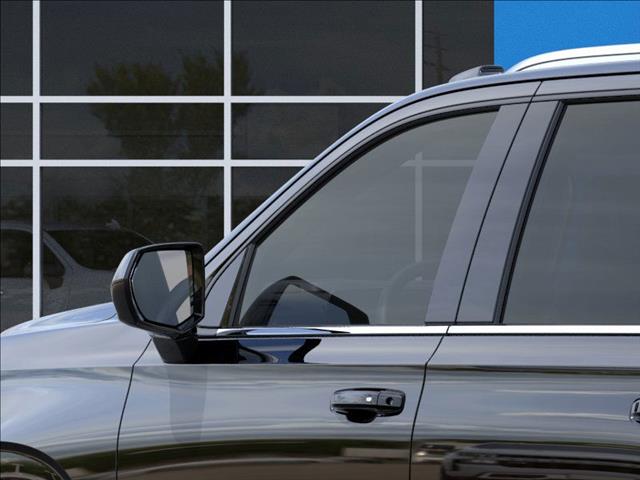 2025 Chevrolet Suburban LS