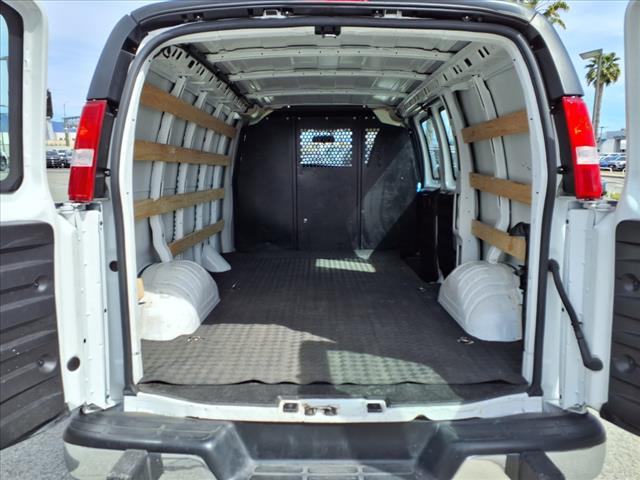 2023 Chevrolet Express 2500