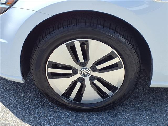 2019 Volkswagen e-Golf SE