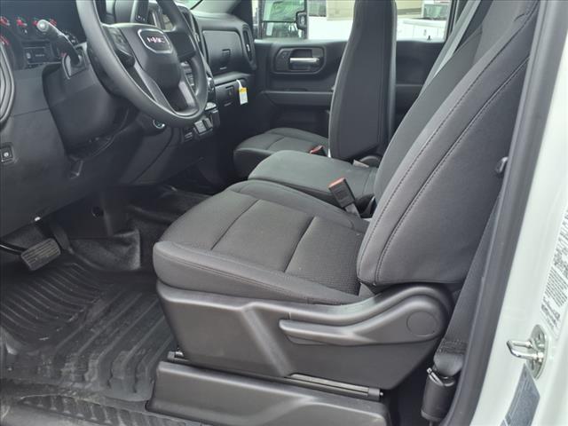 2025 GMC Sierra 3500 HD Pro