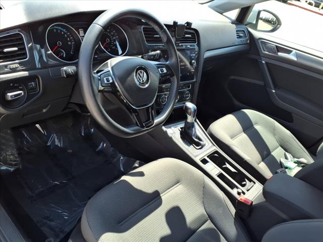2019 Volkswagen e-Golf SE