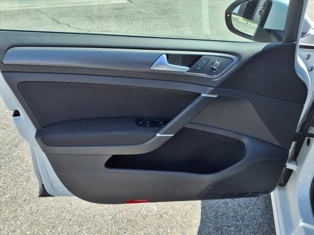 2019 Volkswagen e-Golf SE