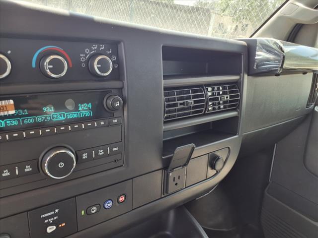 2025 Chevrolet Express 3500