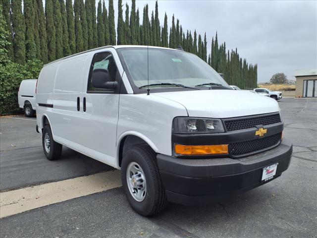 2025 Chevrolet Express 2500