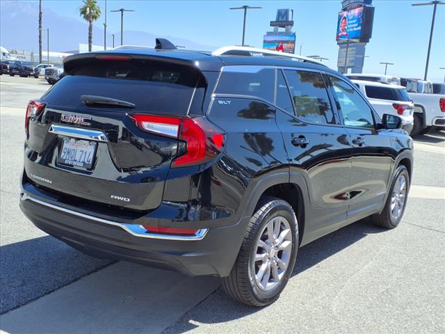 2024 GMC Terrain SLT
