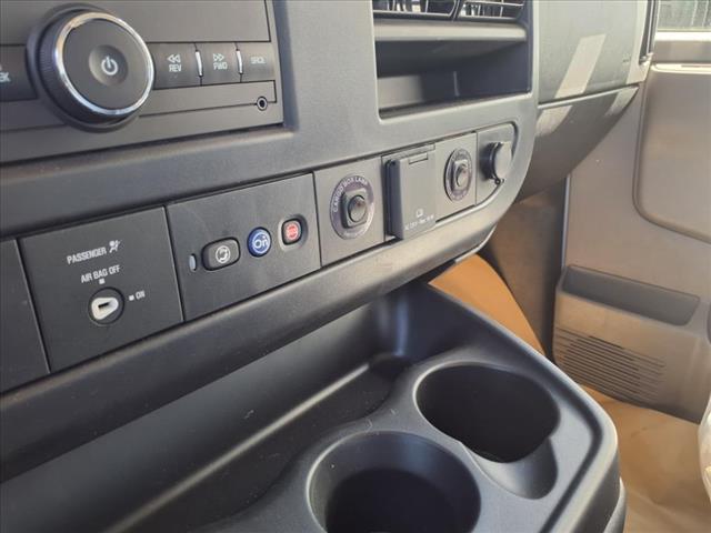 2025 GMC Savana 3500