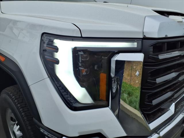 2025 GMC Sierra 3500HD Pro