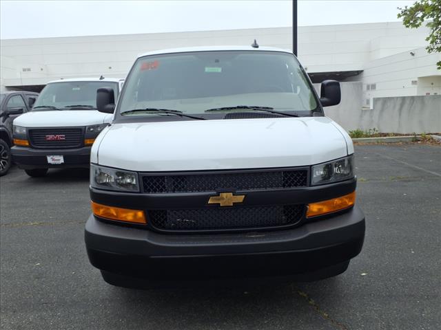 2025 Chevrolet Express 2500
