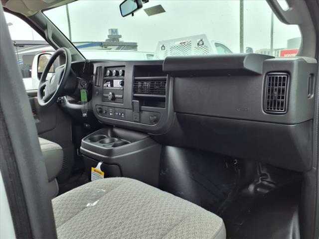 2025 GMC Savana 2500