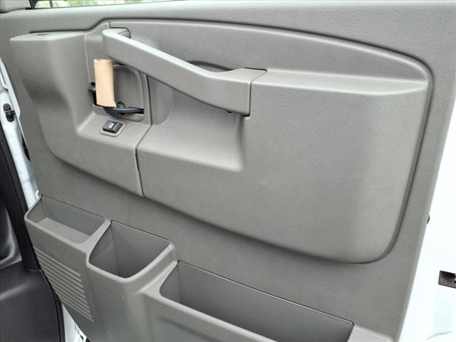2025 GMC Savana 2500