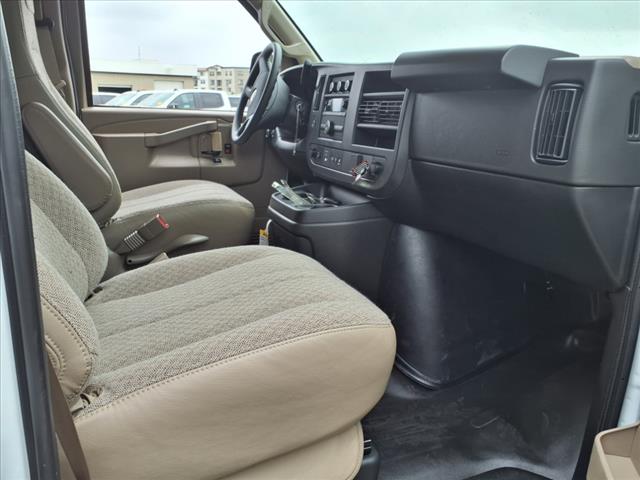2025 Chevrolet Express 2500