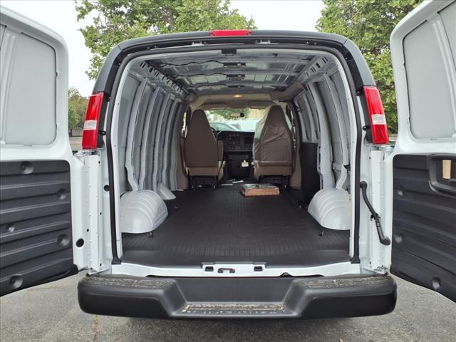 2025 Chevrolet Express 2500