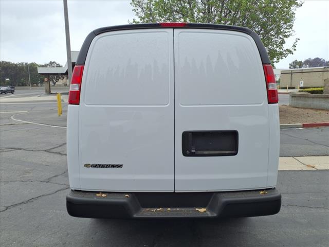 2025 Chevrolet Express 2500