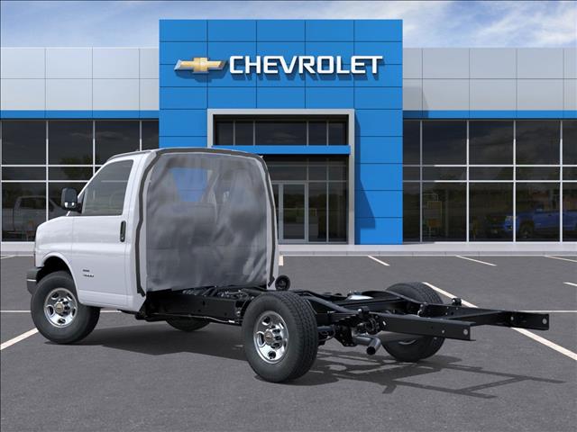 2025 Chevrolet Express 3500