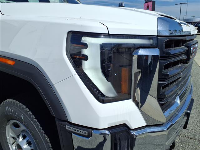 2025 GMC Sierra 2500HD Pro