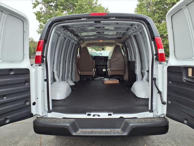 2025 Chevrolet Express 2500