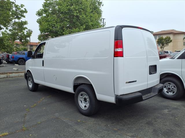 2025 Chevrolet Express 2500