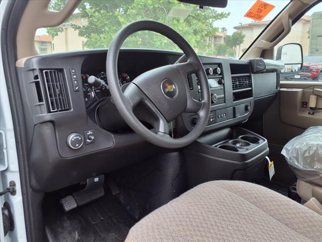 2025 Chevrolet Express 2500
