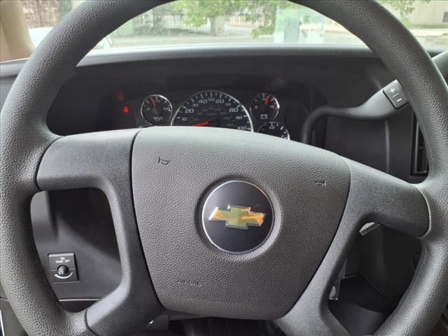 2025 Chevrolet Express 2500