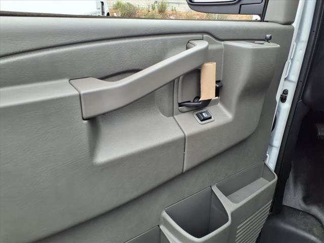 2025 GMC Savana 2500