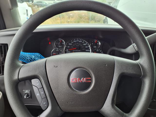 2025 GMC Savana 2500