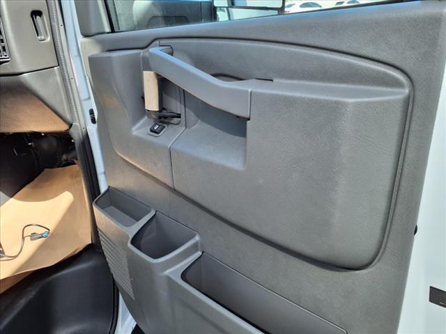 2025 GMC Savana 3500