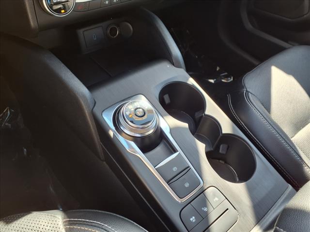 2020 Ford Escape Hybrid Titanium