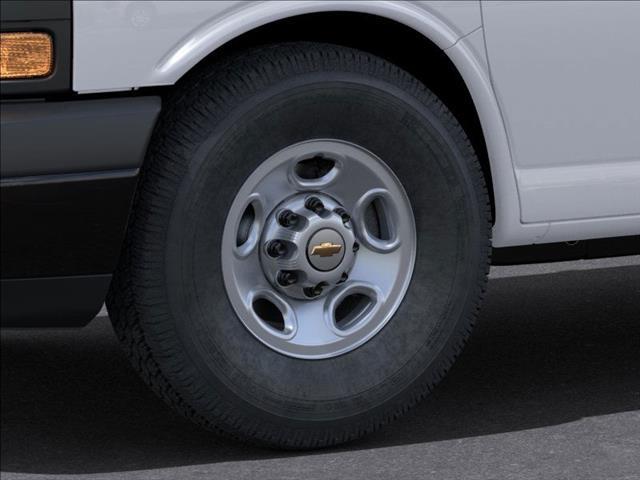 2025 Chevrolet Express 2500