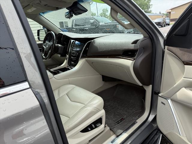 2017 Cadillac Escalade ESV Luxury