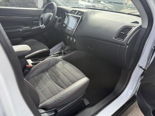 2023 Mitsubishi Outlander Sport SE