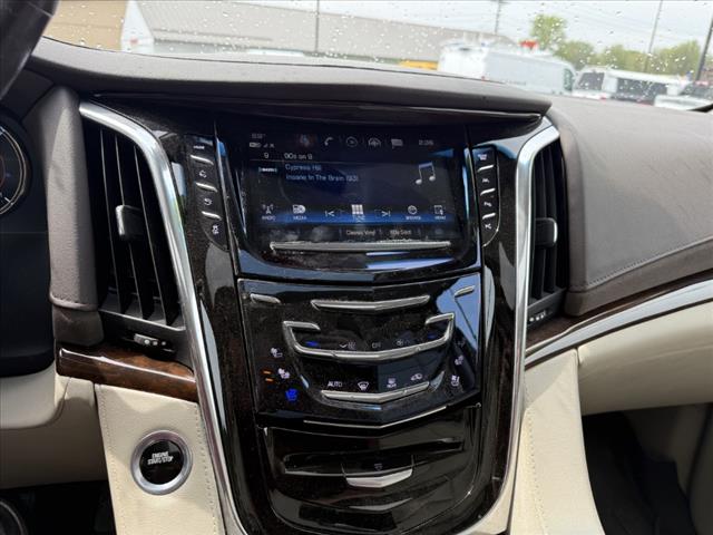 2017 Cadillac Escalade ESV Luxury