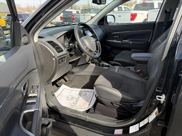 2023 Mitsubishi Outlander Sport SE