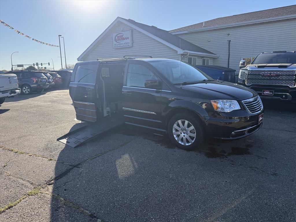 2014 Chrysler Town and Country