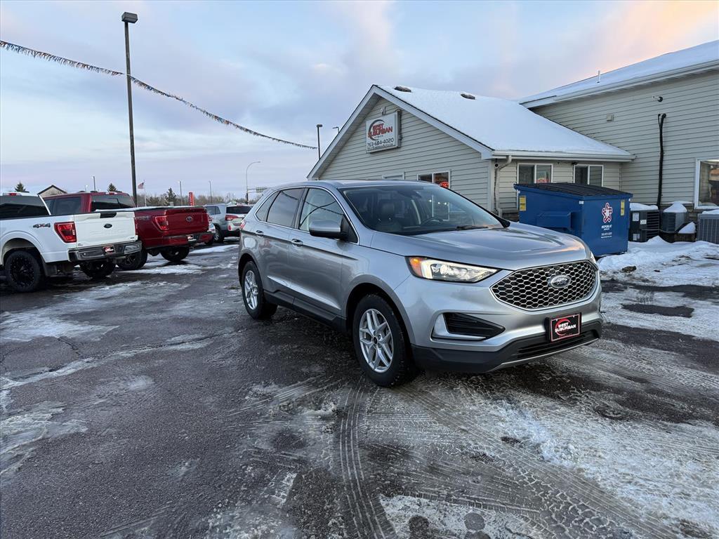 2024 Ford Edge SEL - main photo