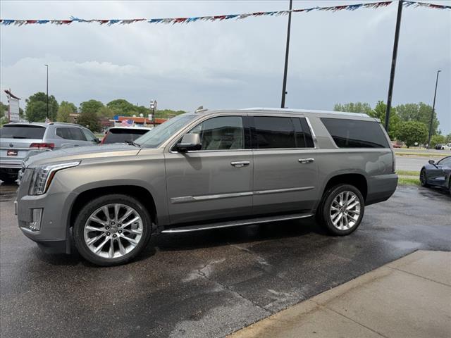 2017 Cadillac Escalade ESV Luxury
